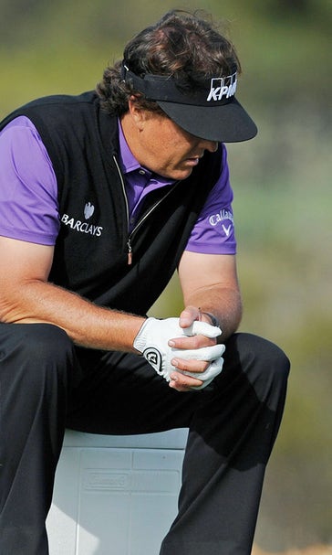 Mickelson visits back doctor in hopes of playing in Scottsdale
